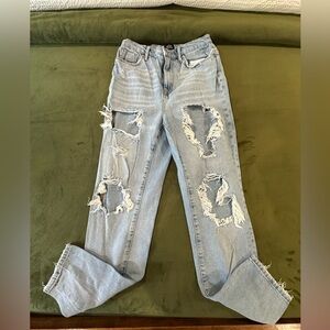 BDG Women’s Distressed Mom Jeans … sz 26